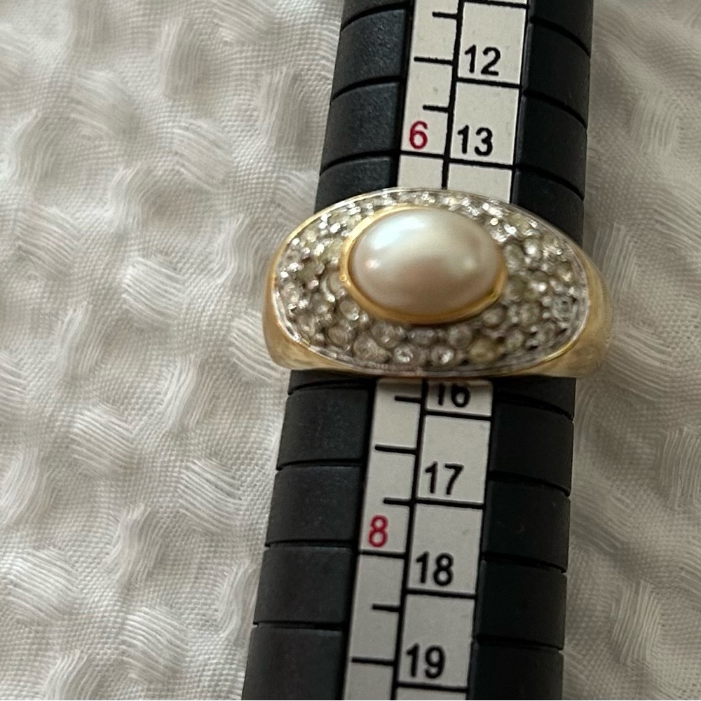 Joan Rivers pearl and crystal ring